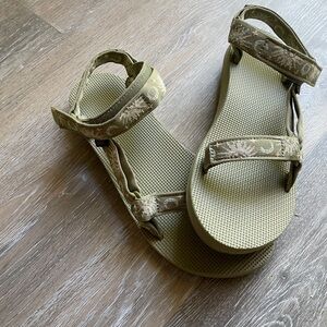 NIB Teva women’s sandal, worn for an hour in the house only. Size 11